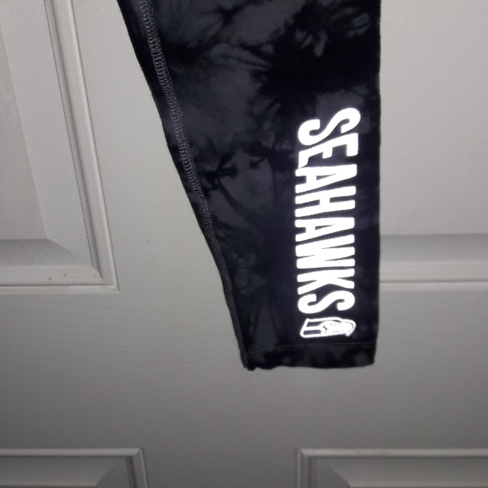 Seahawk Legging - Picture 2 of 4
